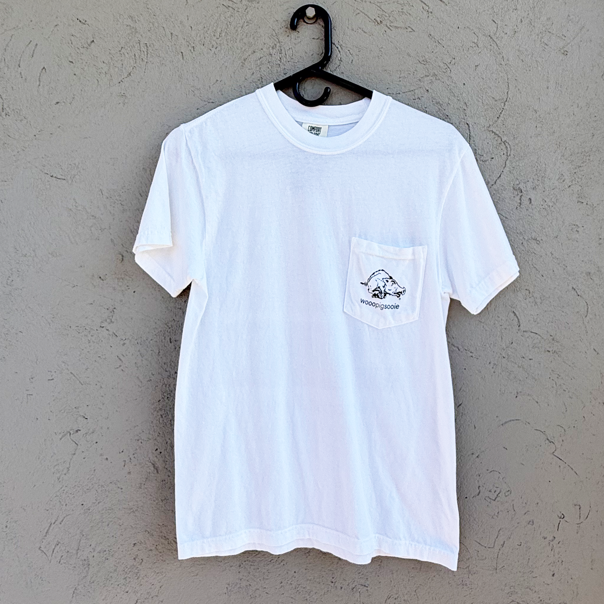 Block Multi Logos Pocket T-Shirt – Southern Trend